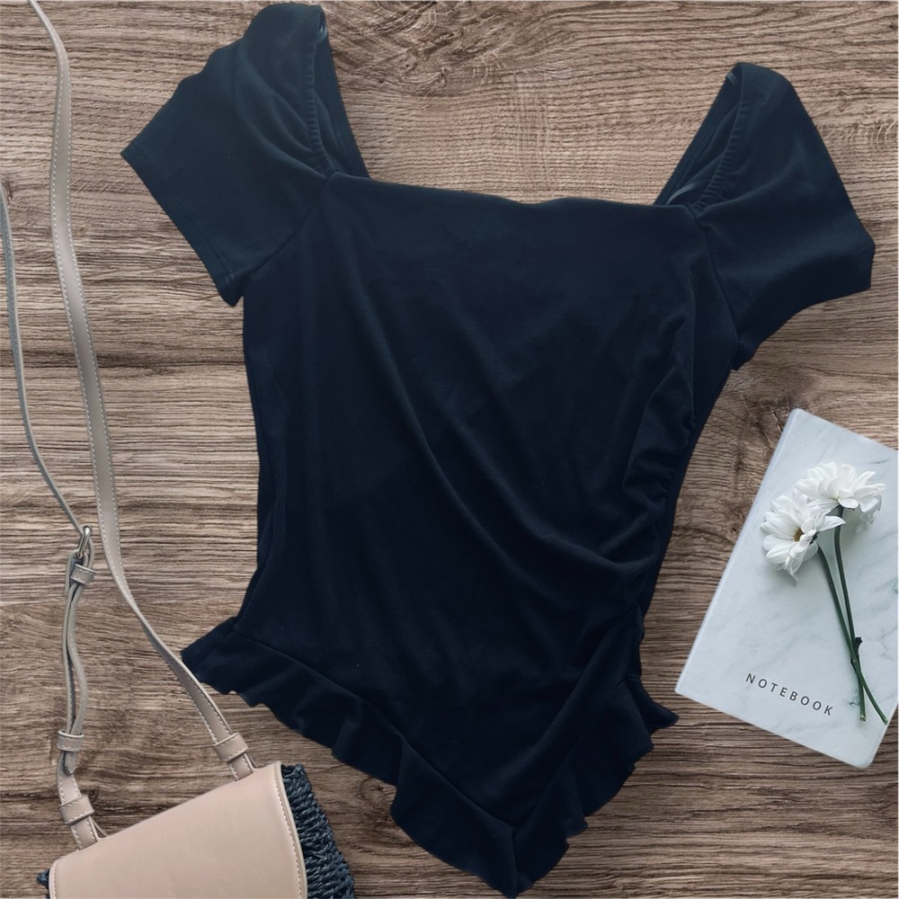 Lush Elegant Women's Black Feminine Top